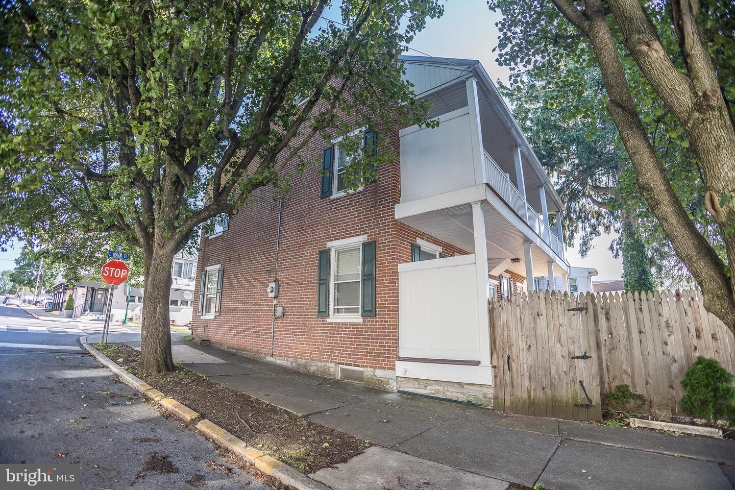 104 E Main Street photo 17