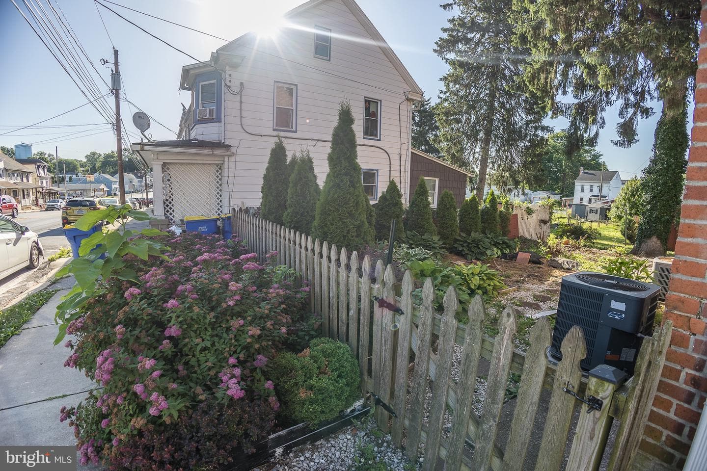 104 E Main Street photo 18
