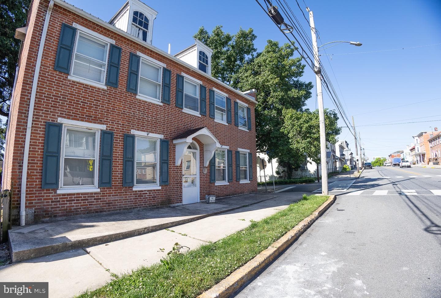 104 E Main Street photo 2