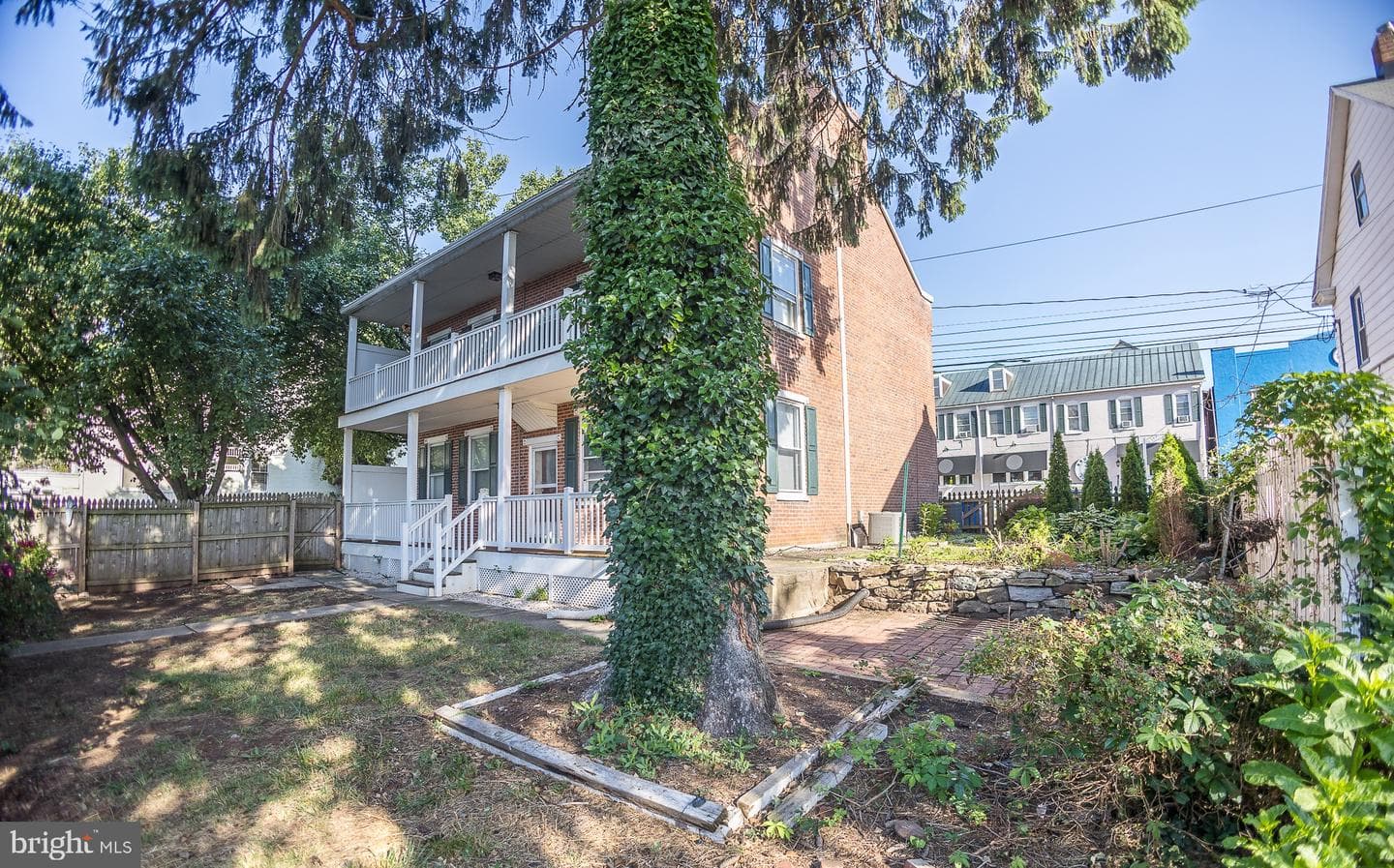 104 E Main Street photo 31