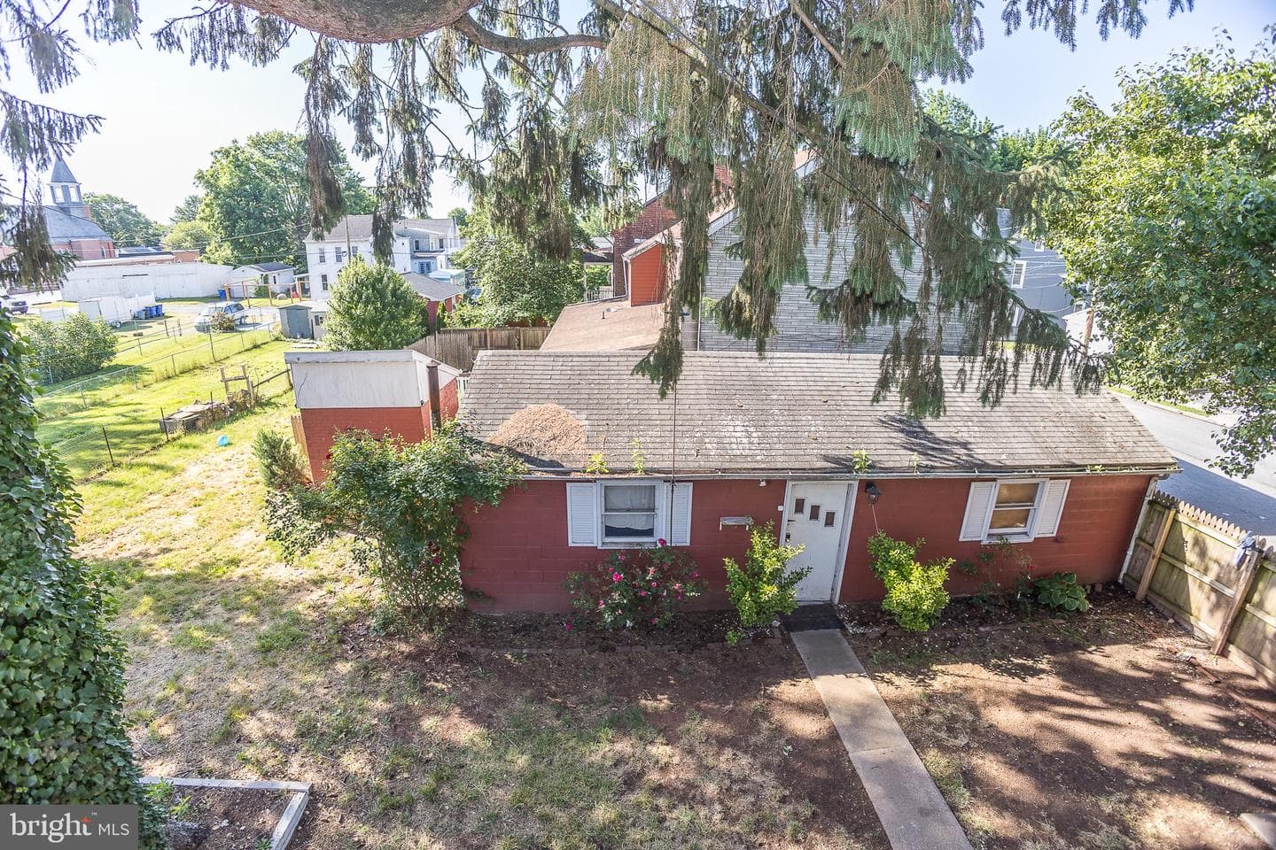 104 E Main Street photo 39