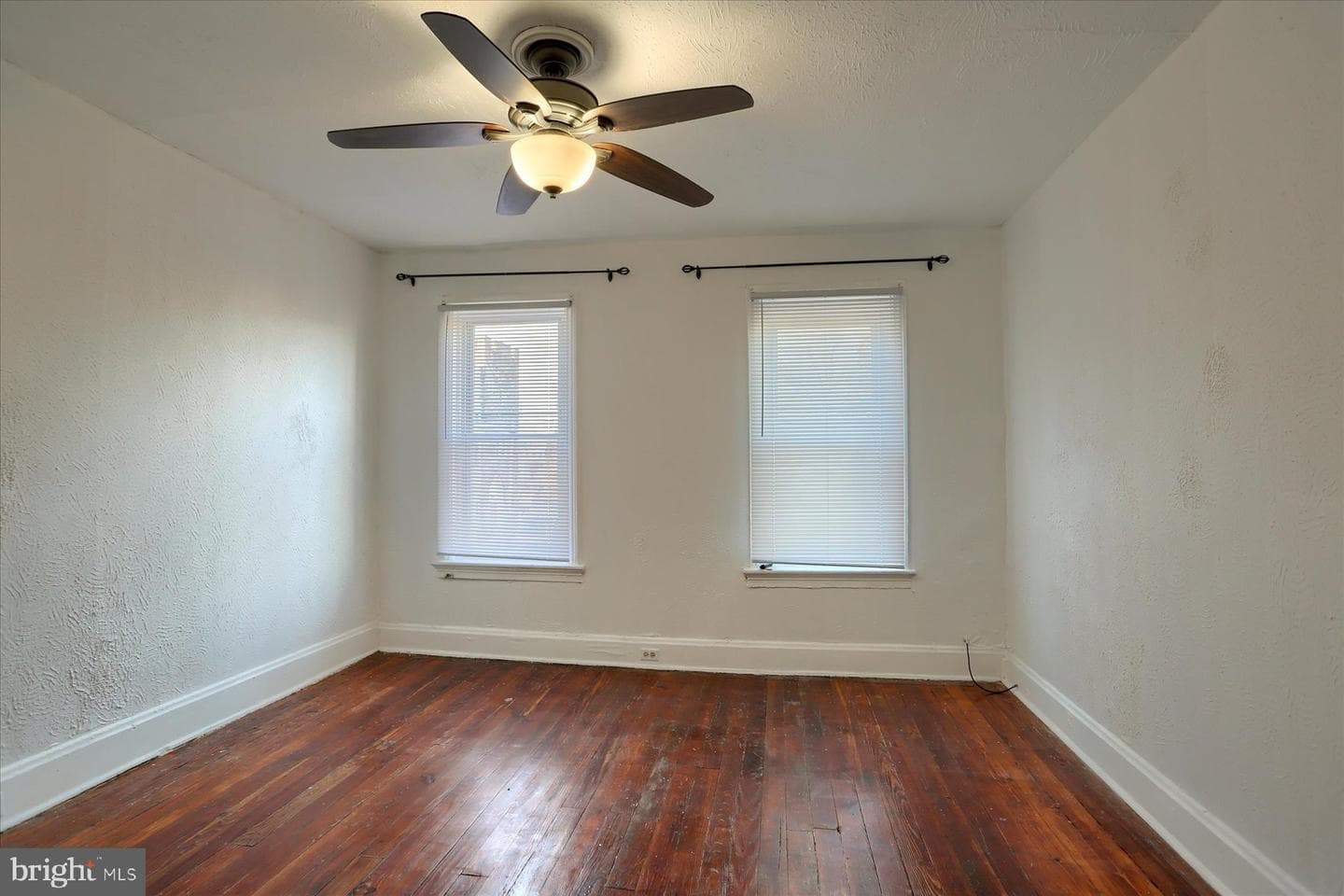 2013 Logan Street photo 17