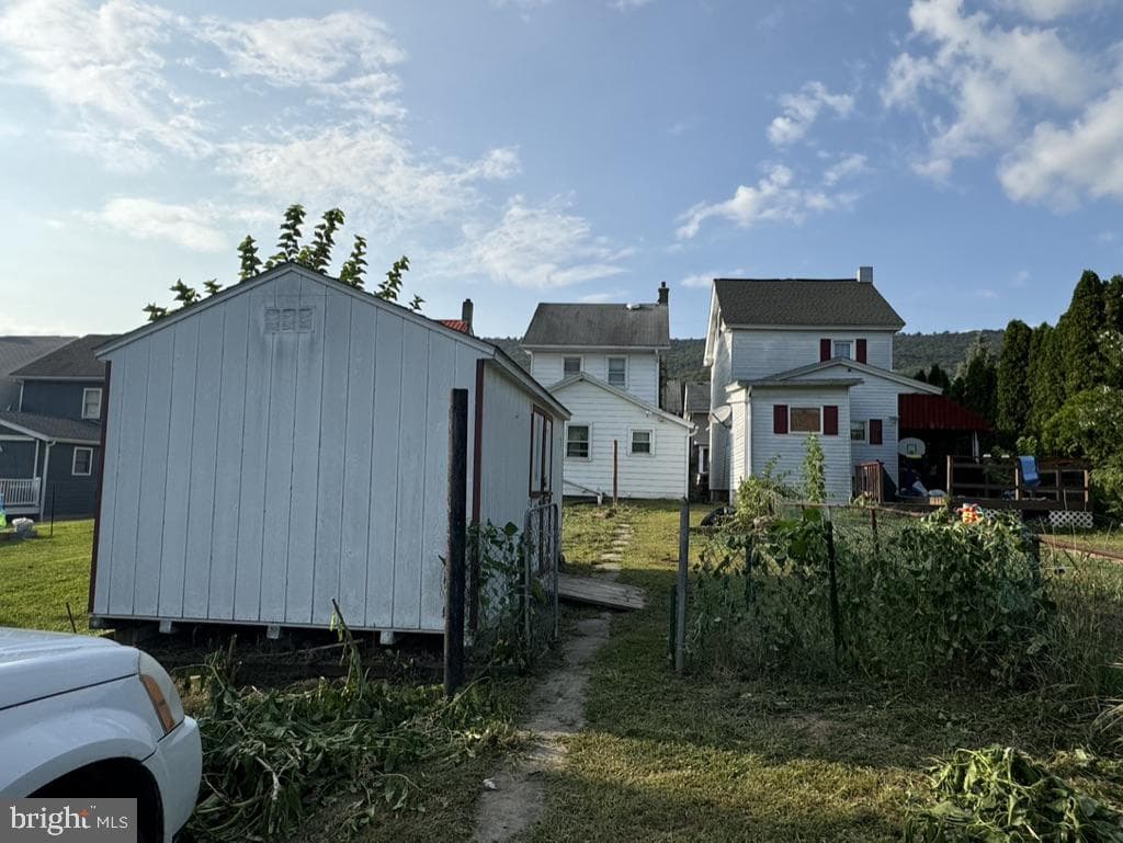410 Elizabeth Street photo 6