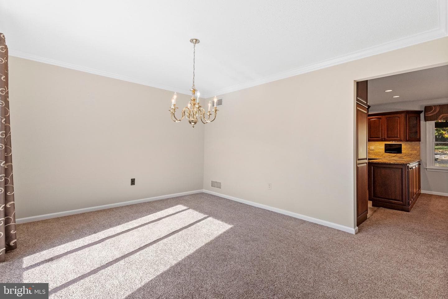 2405 Melbourne Drive photo 13