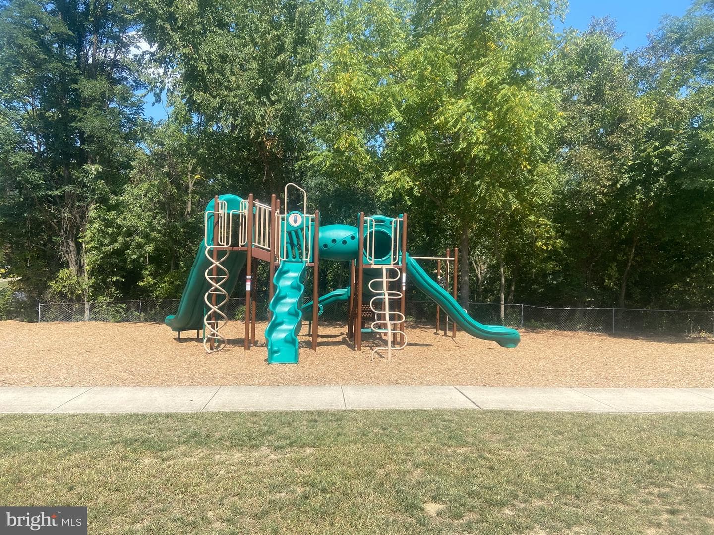 2405 Melbourne Drive photo 48