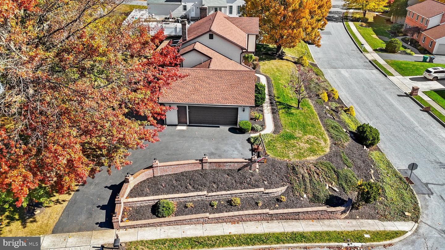 2405 Melbourne Drive photo 5