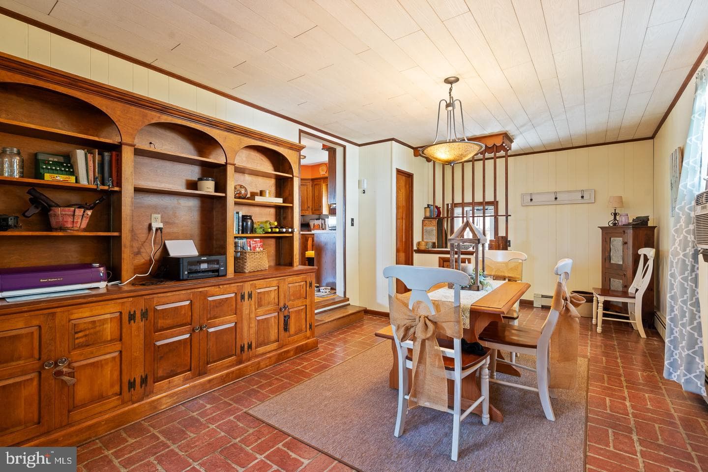 439 Laudermilch Road photo 4