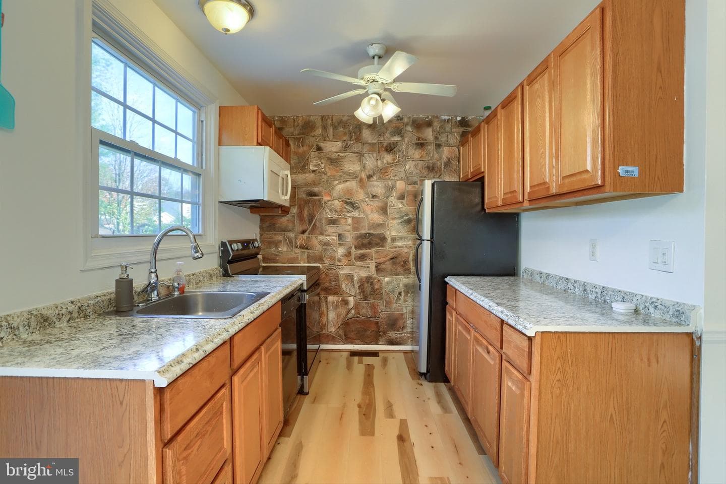 4838 Sweetbrier Drive photo 8