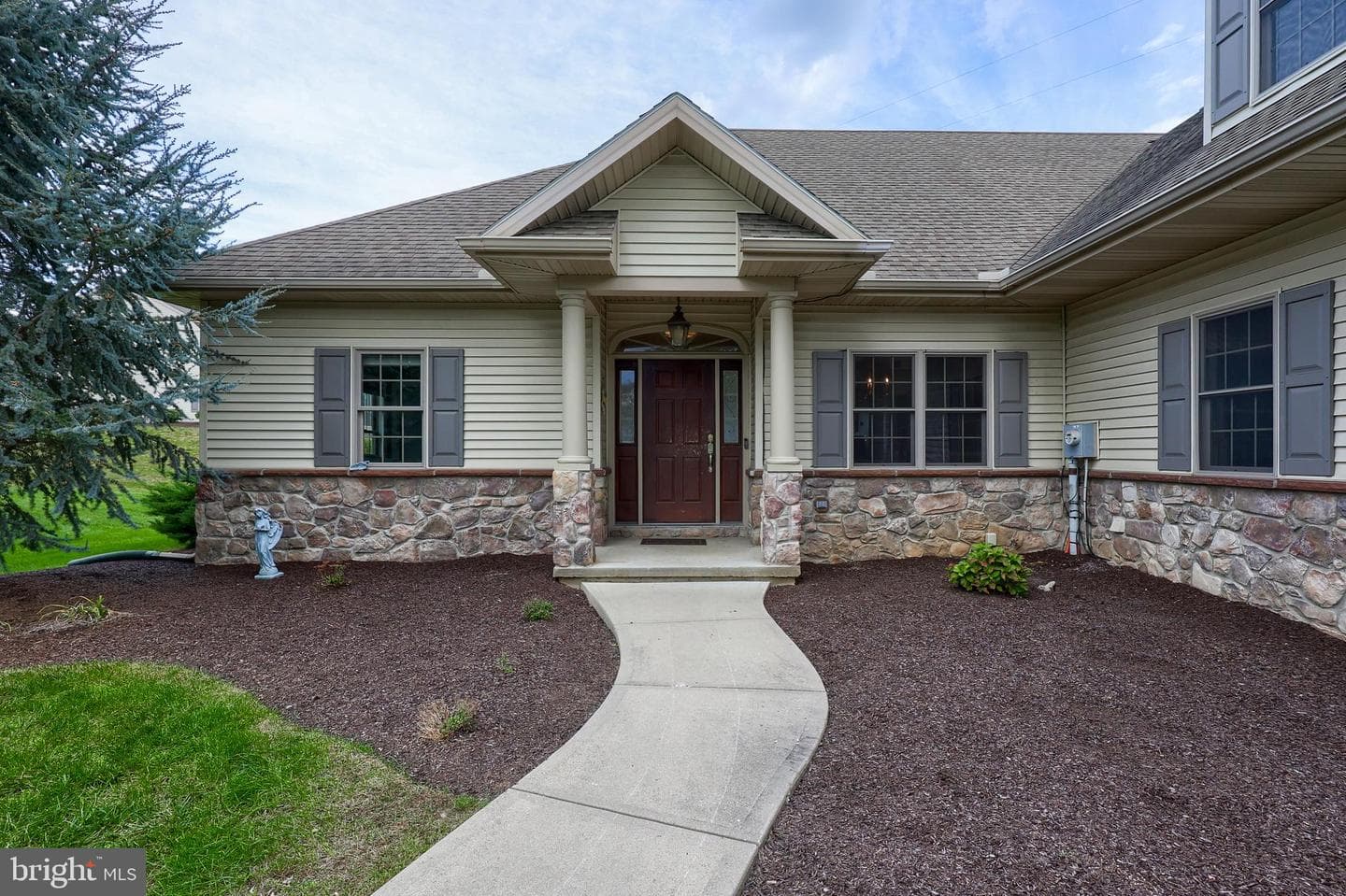 2470 Zell Court photo 1