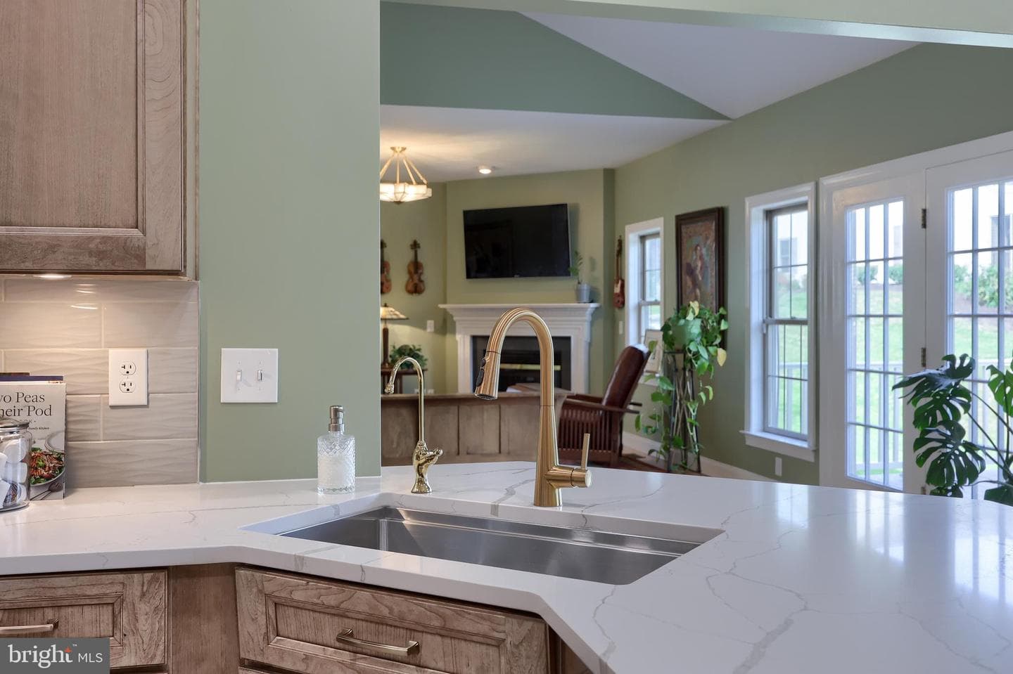 2470 Zell Court photo 21