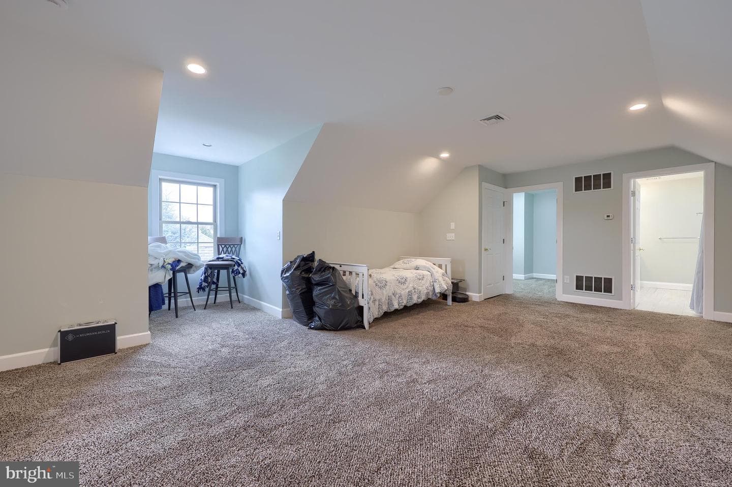 2470 Zell Court photo 38