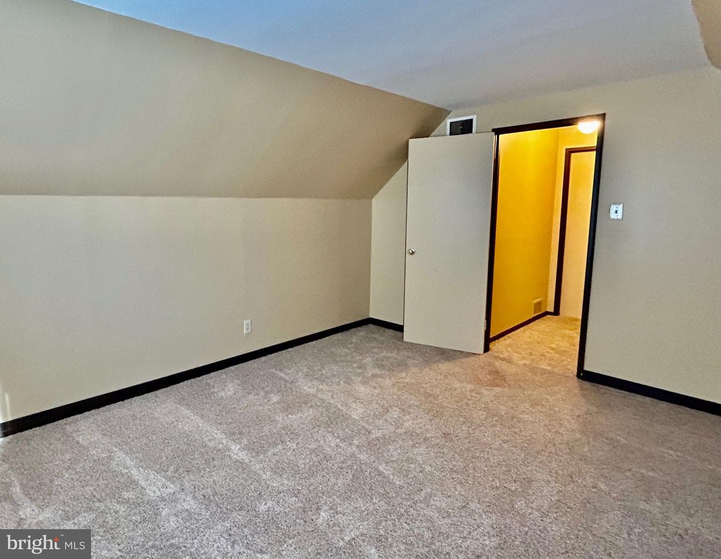 128 Juniper Street photo 19