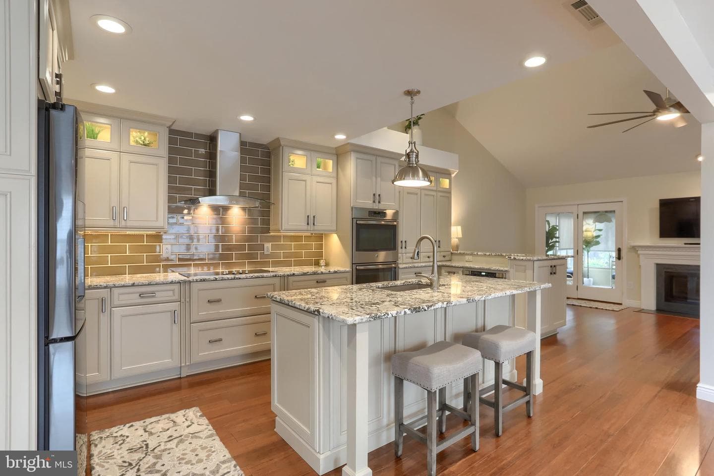 86 Cambridge Drive photo 15