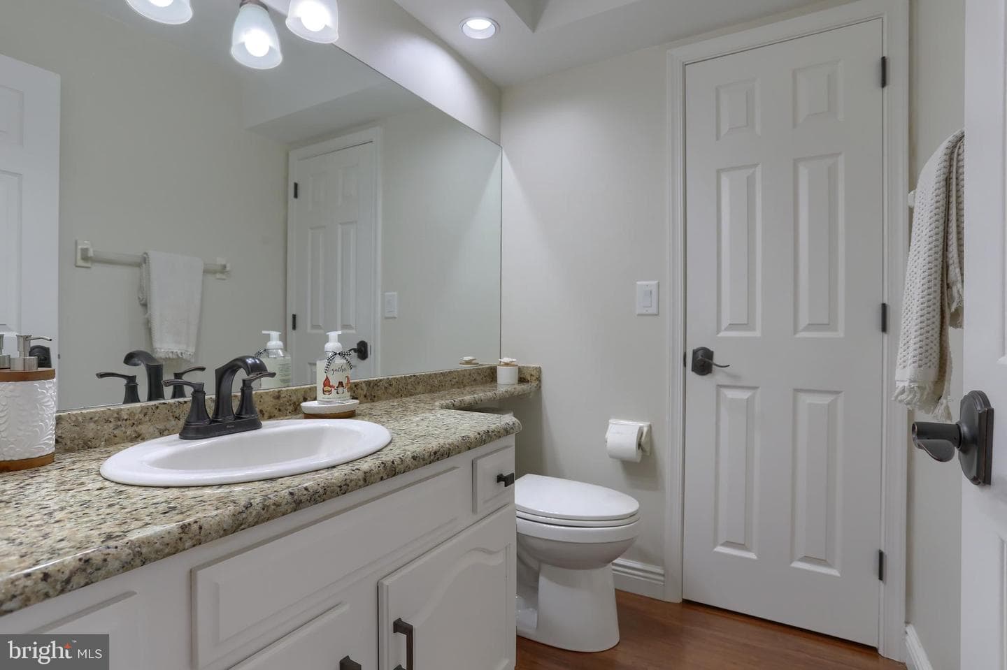 86 Cambridge Drive photo 25