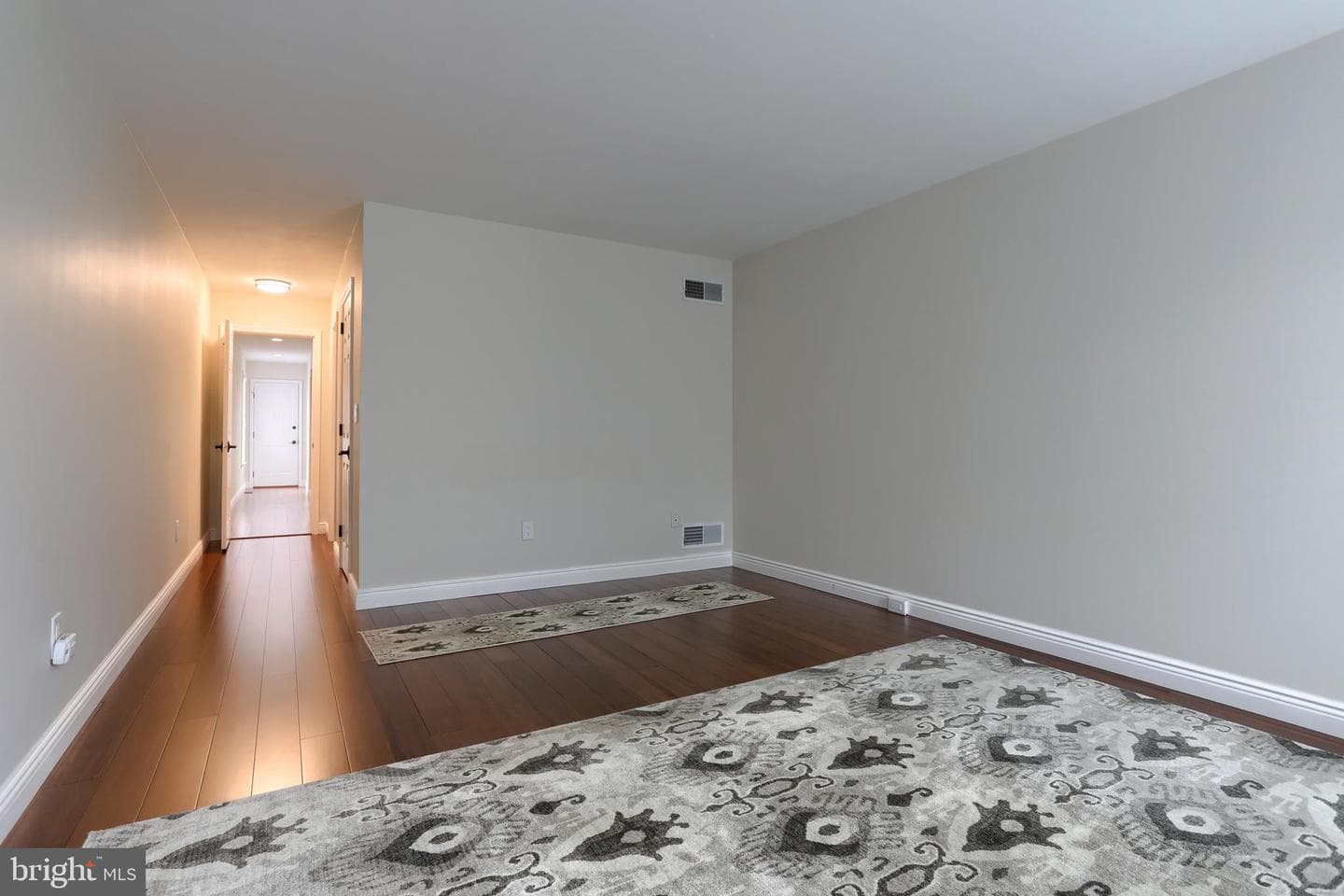 86 Cambridge Drive photo 27