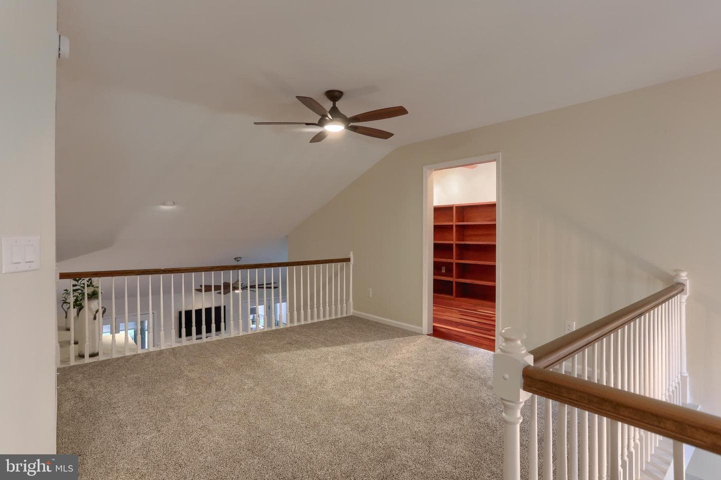 86 Cambridge Drive photo 32