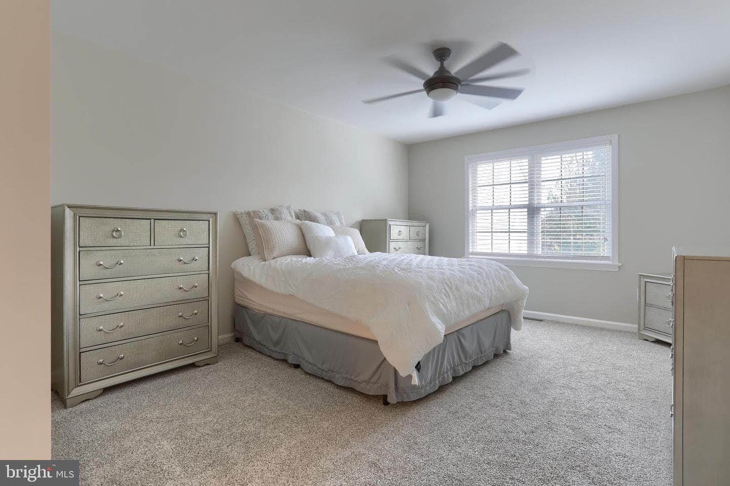 86 Cambridge Drive photo 34