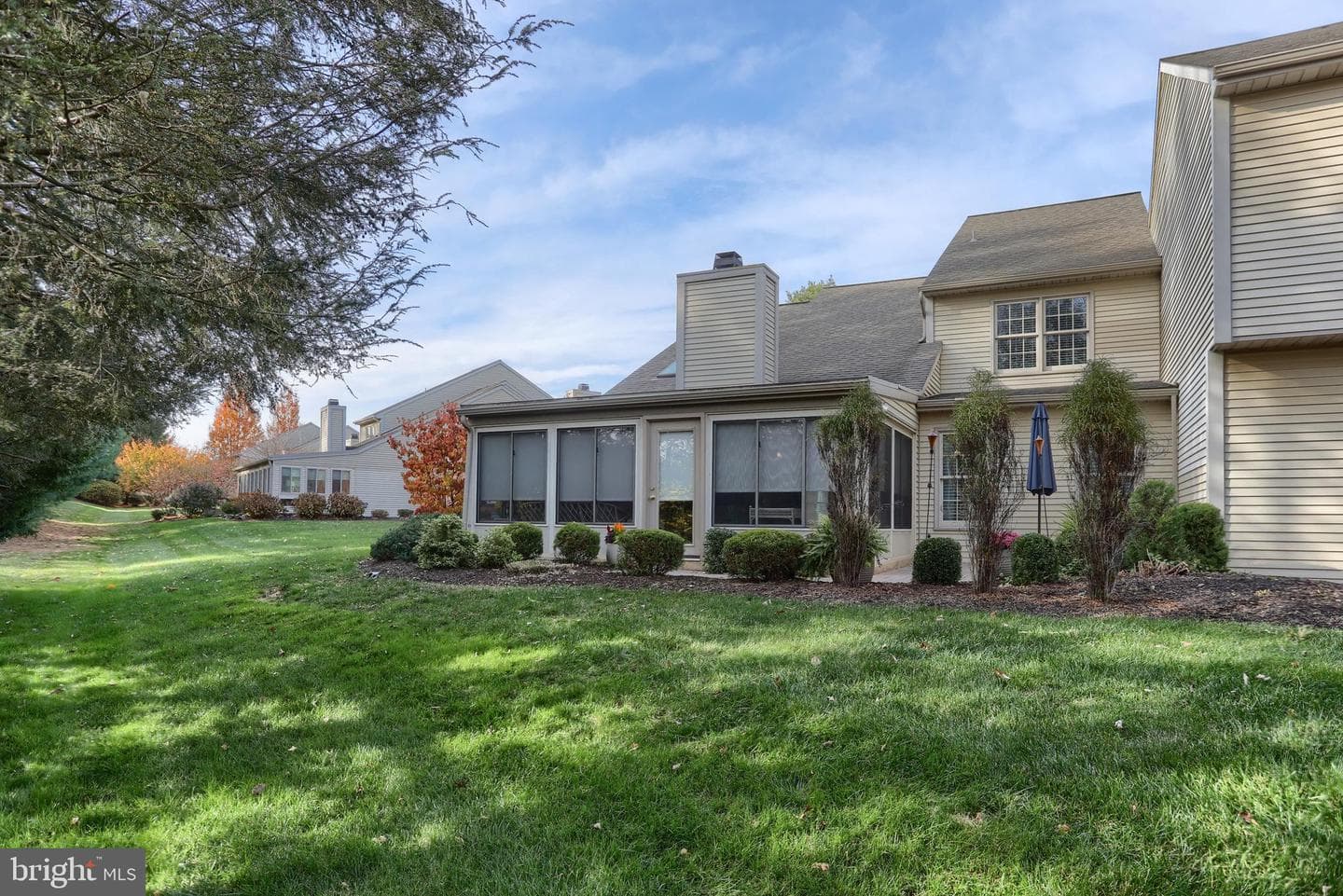 86 Cambridge Drive photo 44