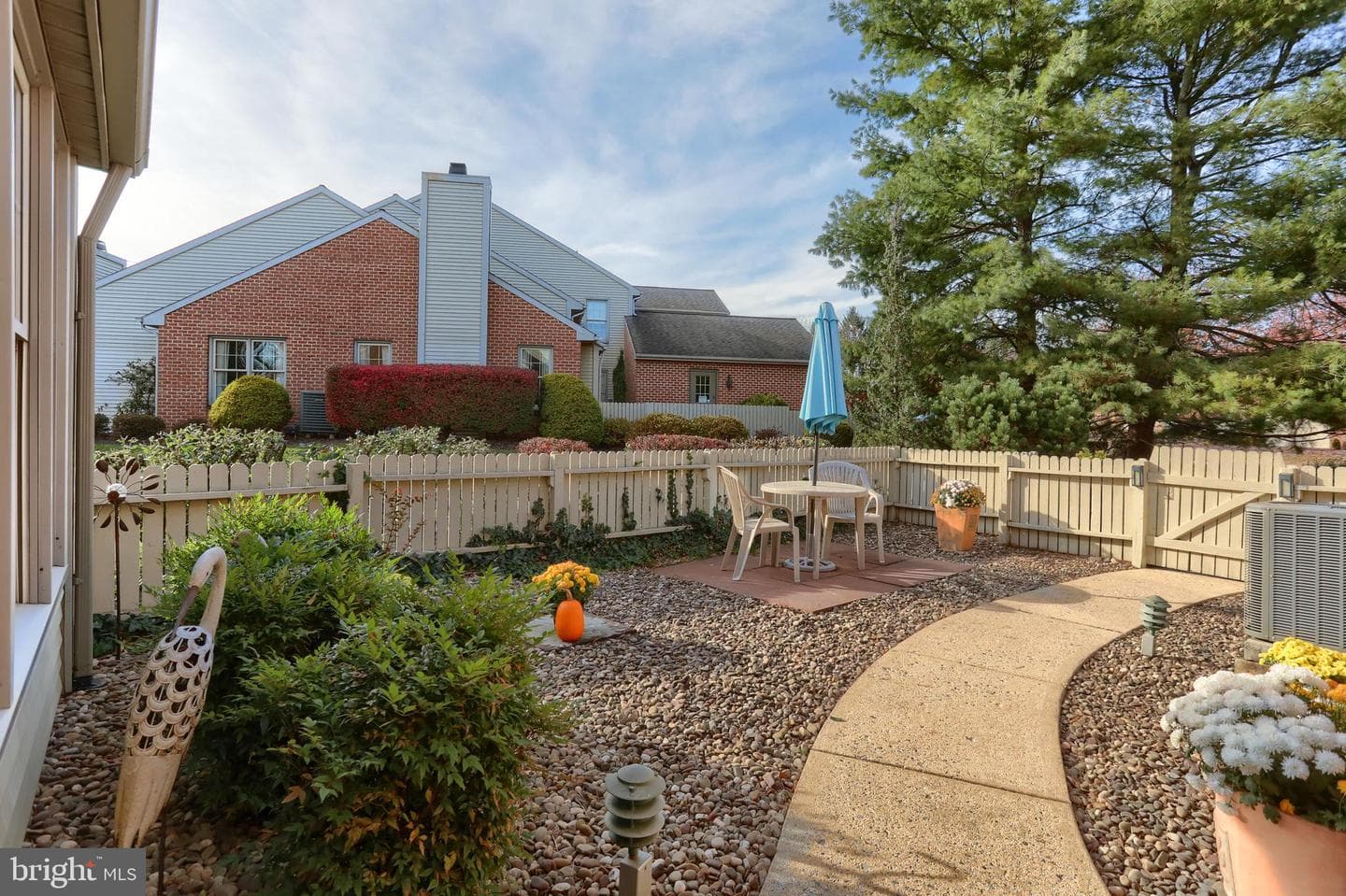 86 Cambridge Drive photo 5