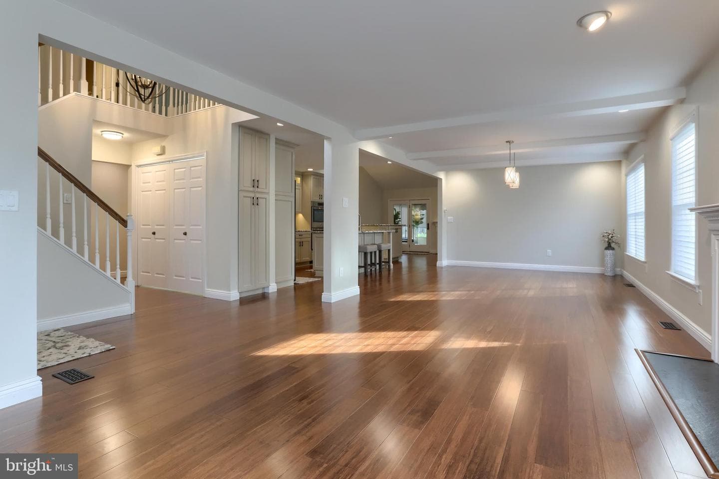 86 Cambridge Drive photo 8