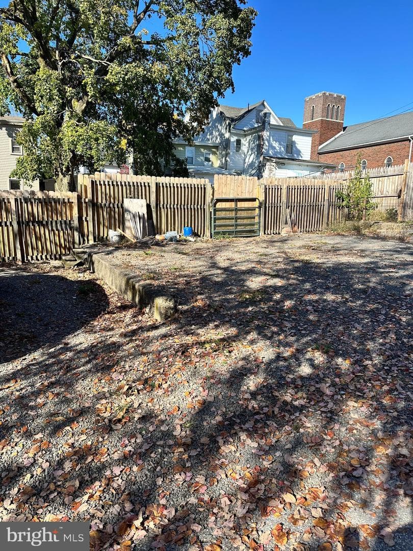 129 East Street photo 26