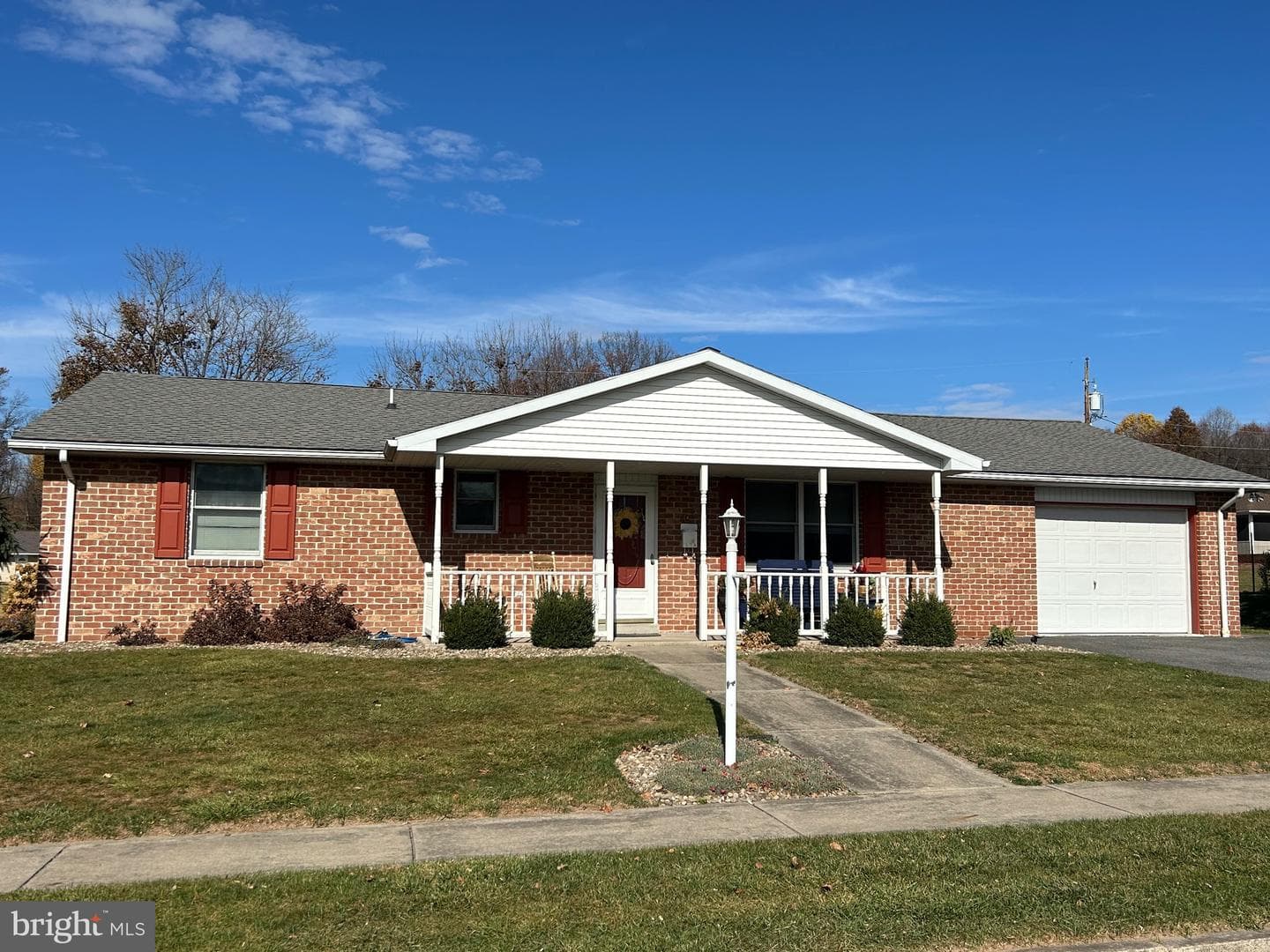 607 Bowman Street photo 1