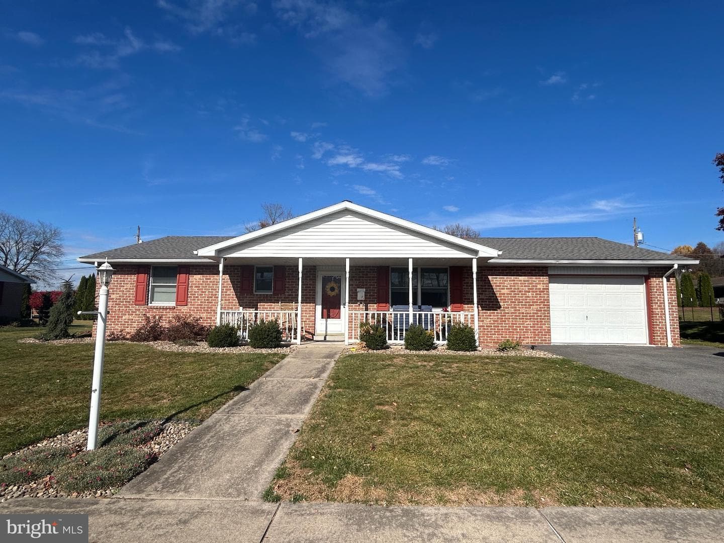 607 Bowman Street photo 2