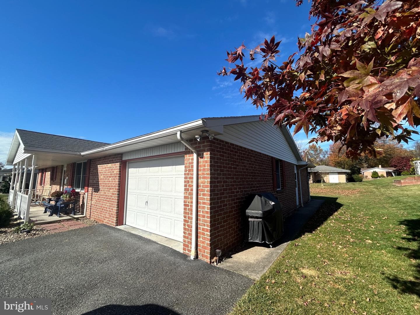 607 Bowman Street photo 3