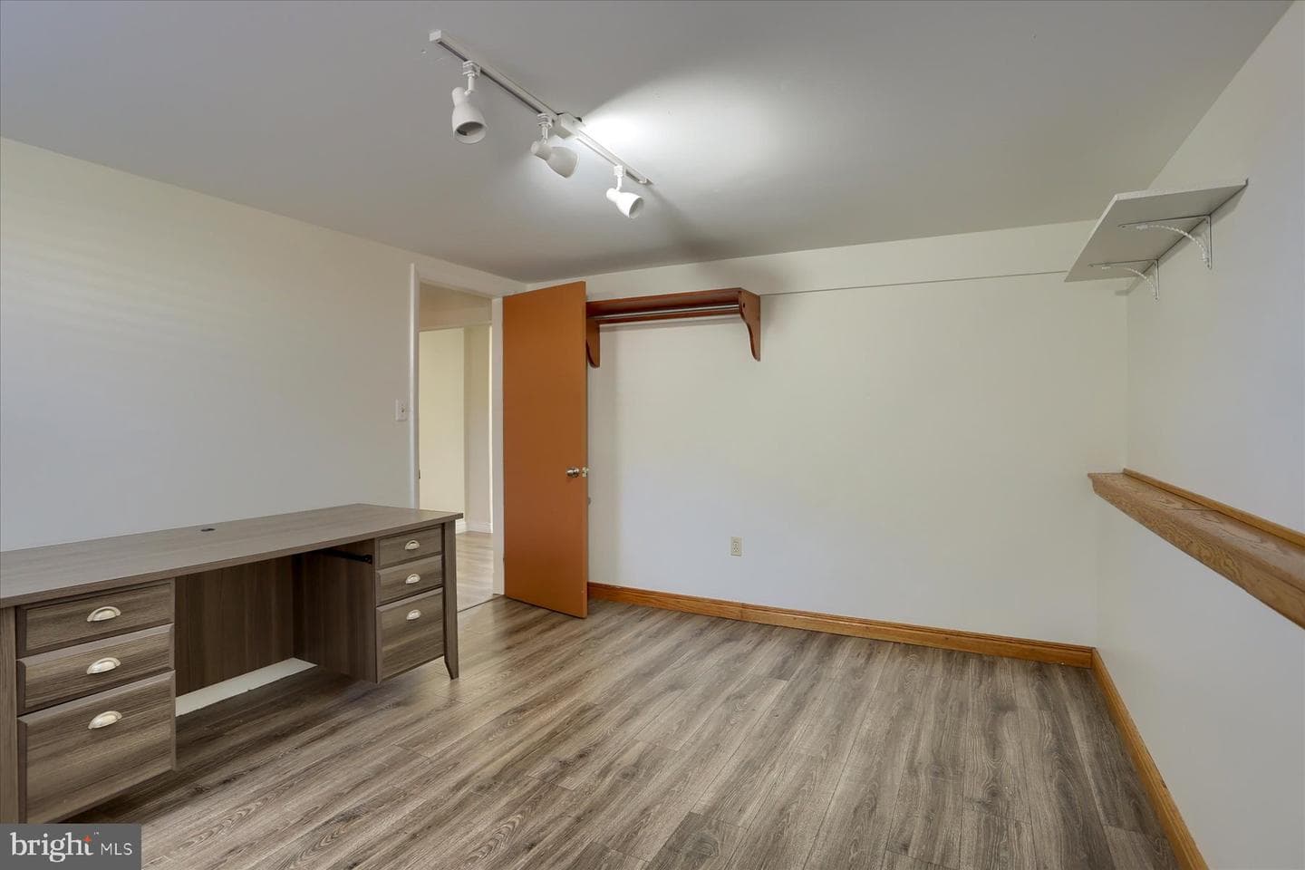 58 Valley Road photo 8