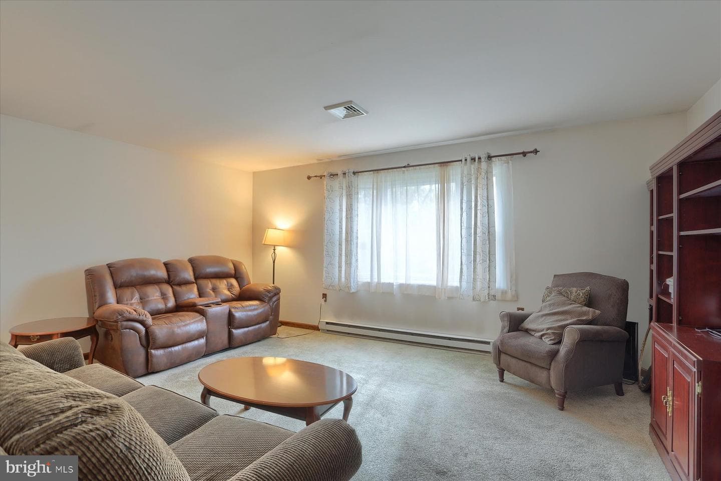 4 Ardmore Drive photo 2