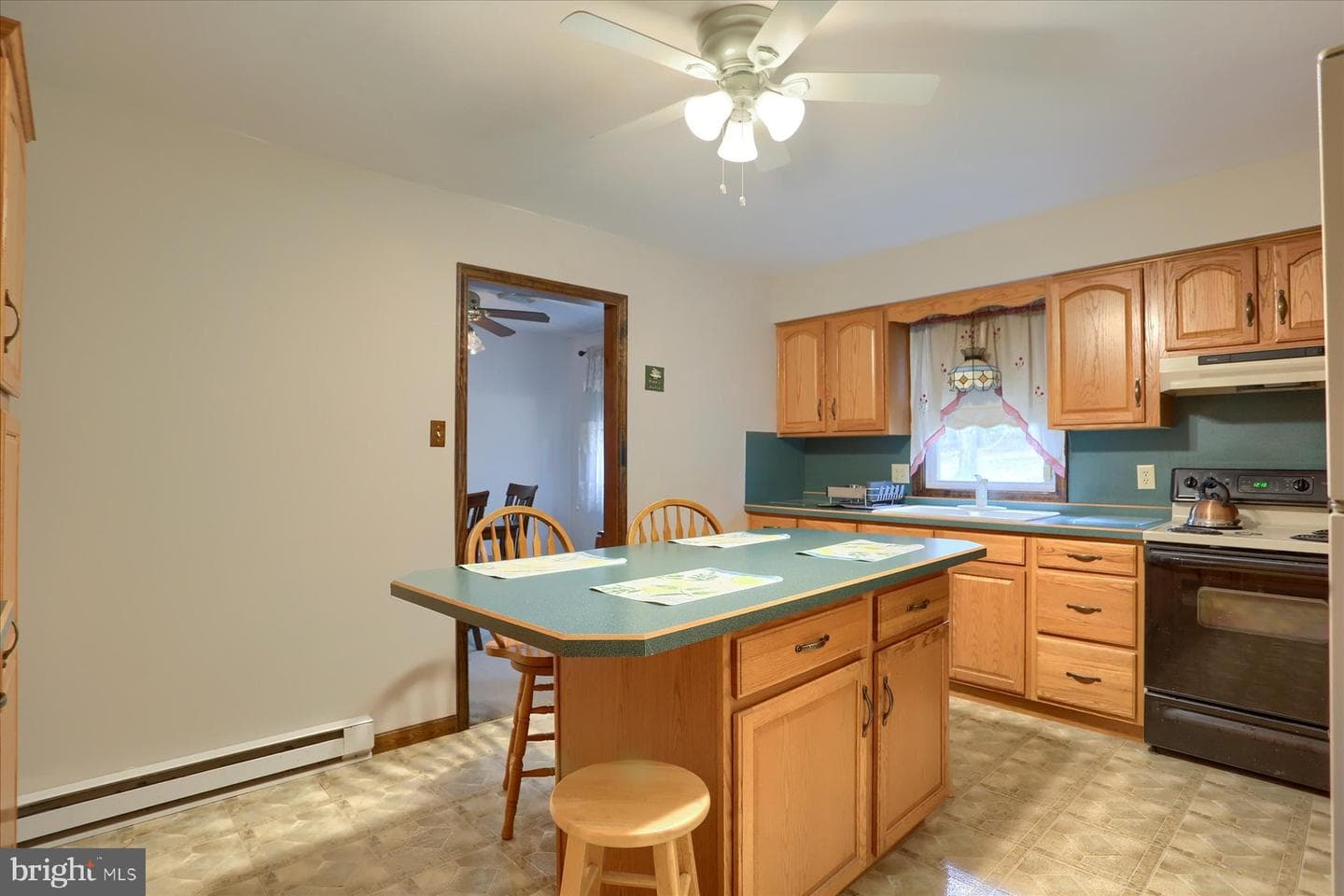 4 Ardmore Drive photo 5