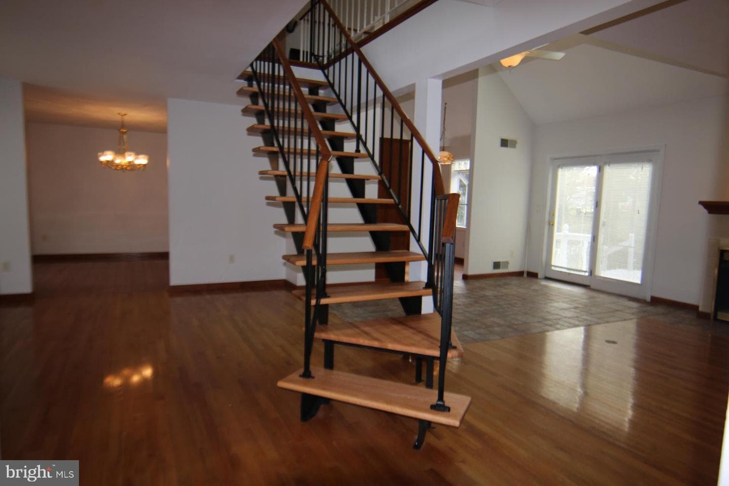 2139 Sycamore Drive photo 12