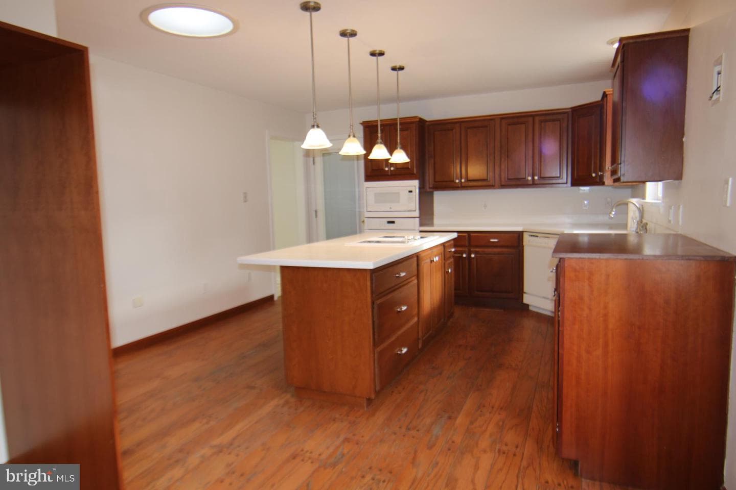 2139 Sycamore Drive photo 17