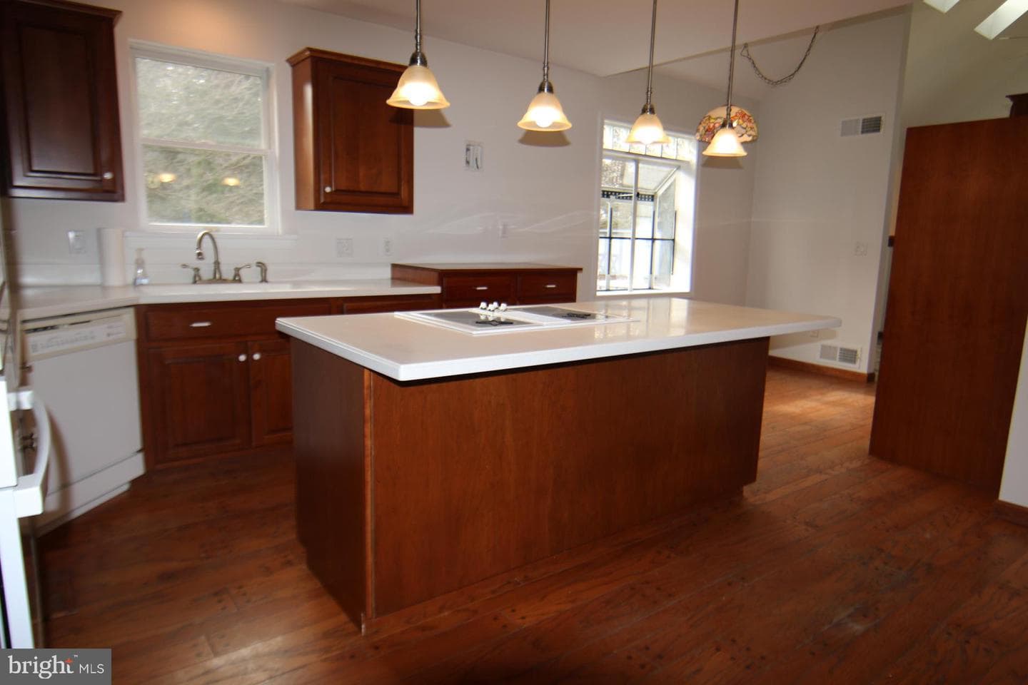2139 Sycamore Drive photo 18