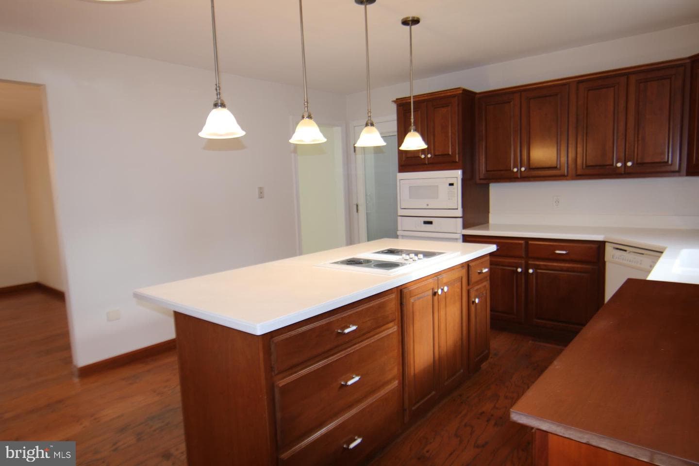 2139 Sycamore Drive photo 21