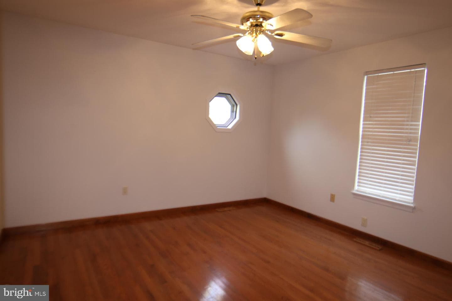 2139 Sycamore Drive photo 30