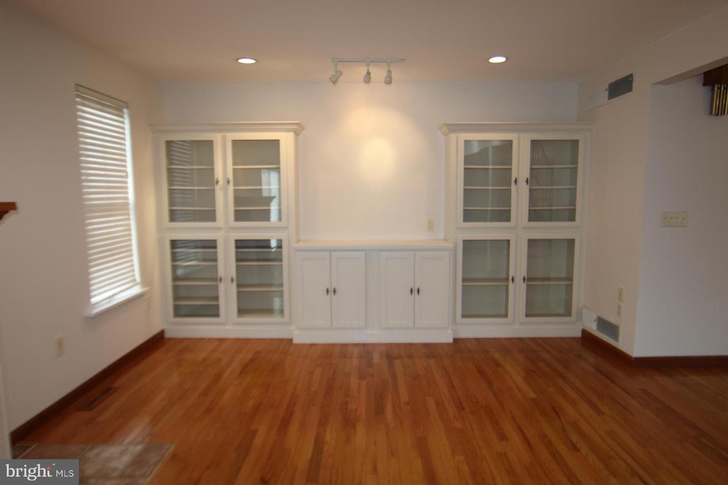 2139 Sycamore Drive photo 39