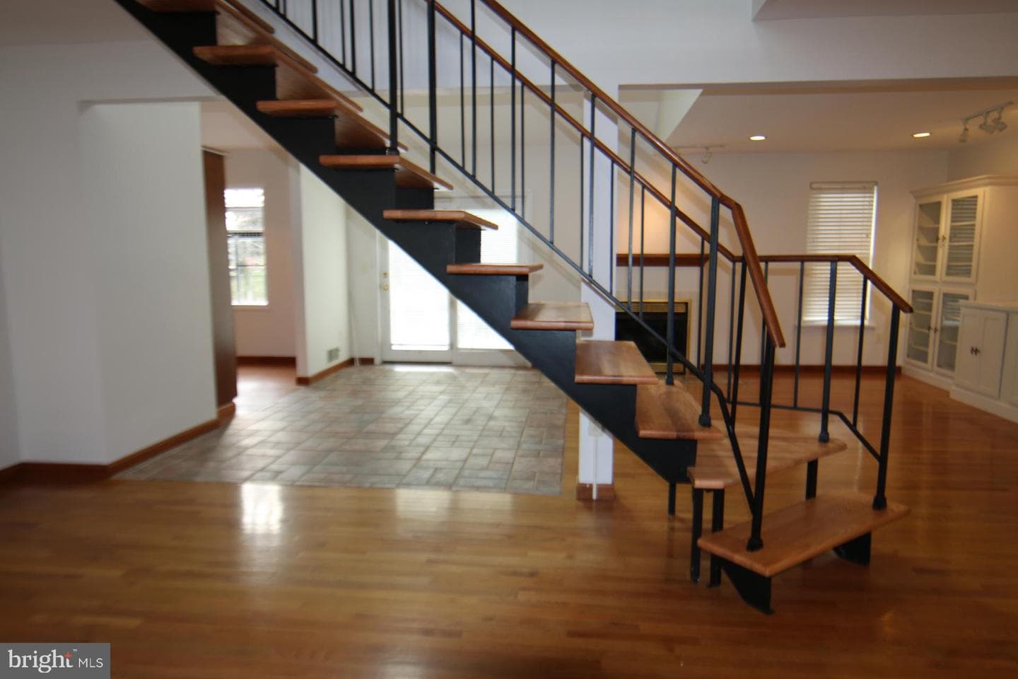 2139 Sycamore Drive photo 43