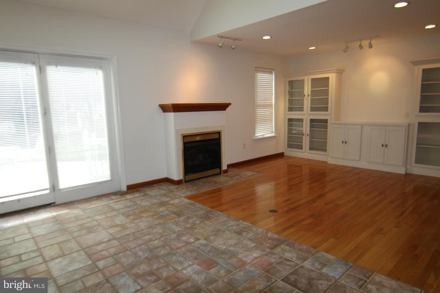 2139 Sycamore Drive photo 46