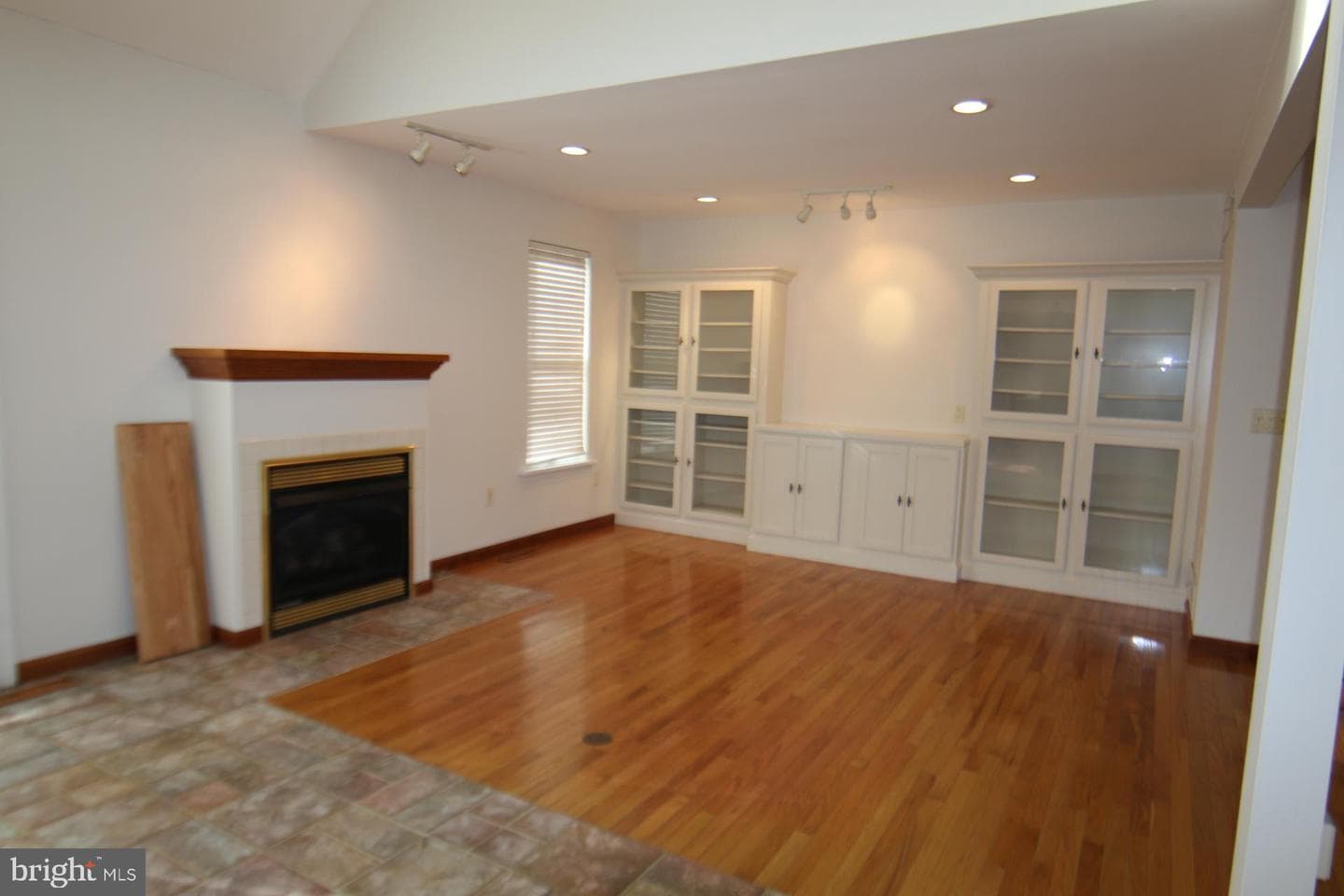 2139 Sycamore Drive photo 50