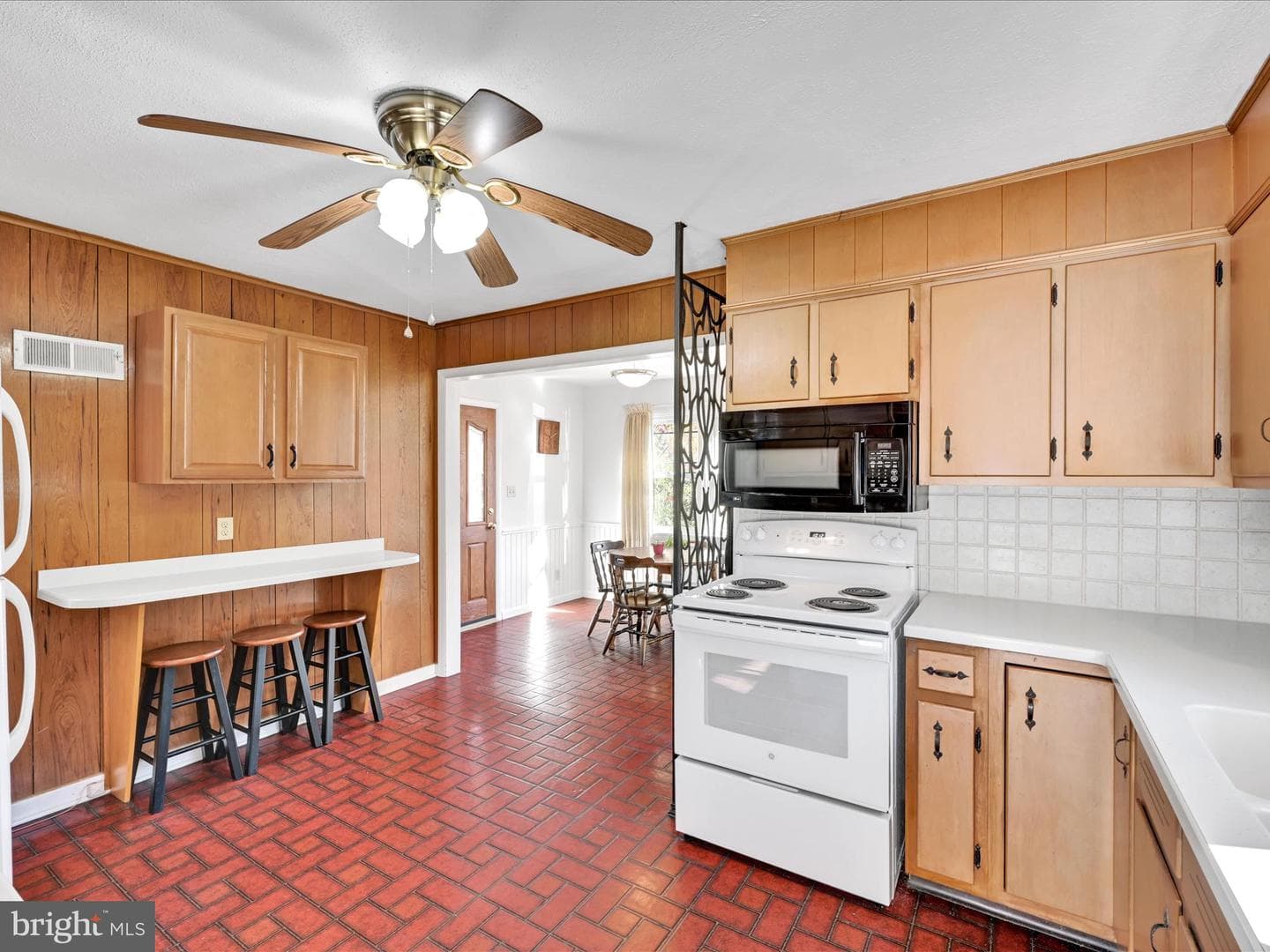 1246 E Derry Road photo 10