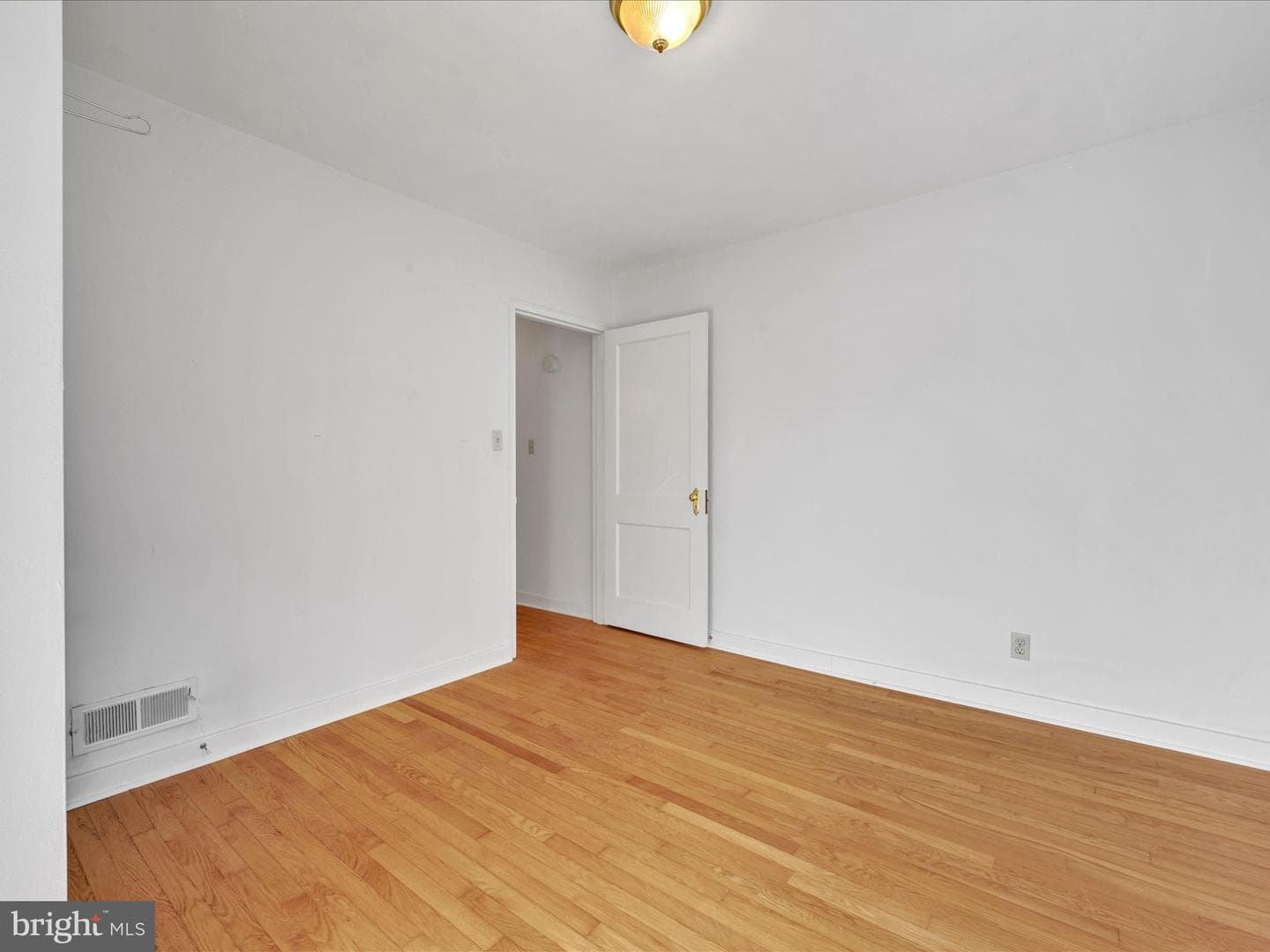 1246 E Derry Road photo 18