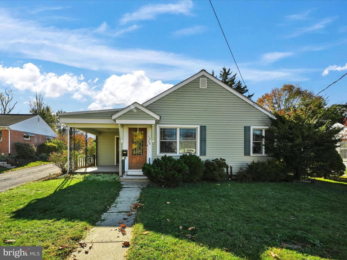 1246 E Derry Road photo 2