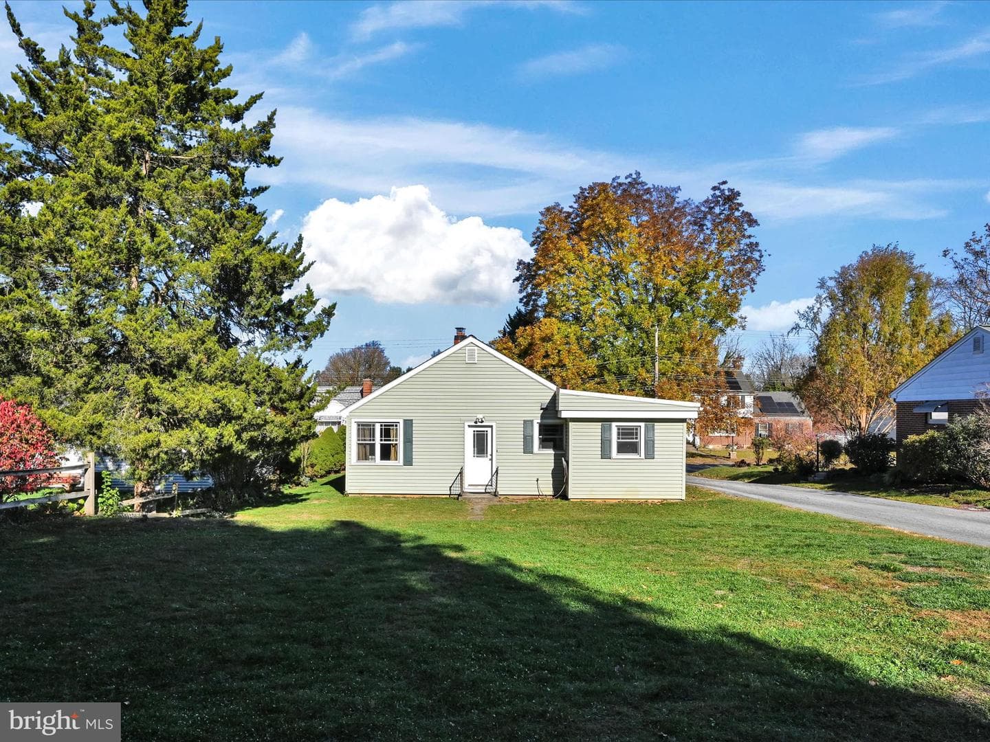1246 E Derry Road photo 25