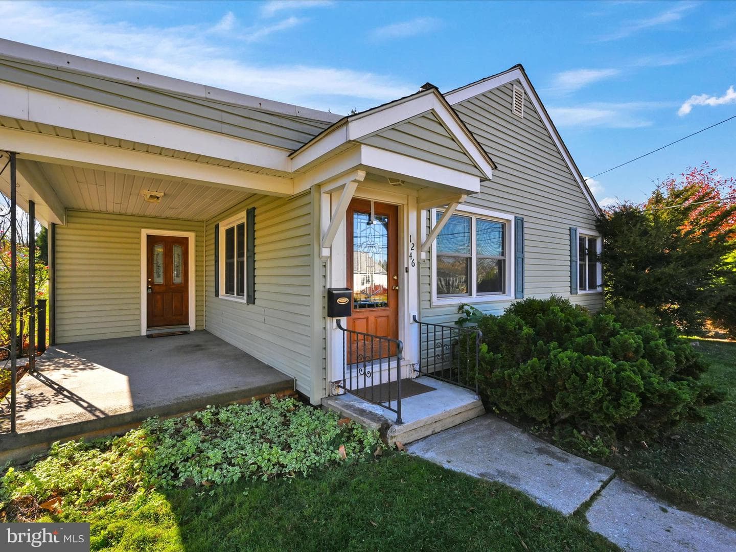 1246 E Derry Road photo 4