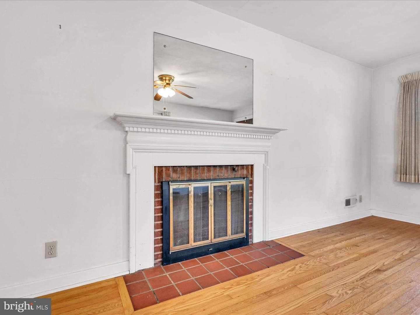1246 E Derry Road photo 8