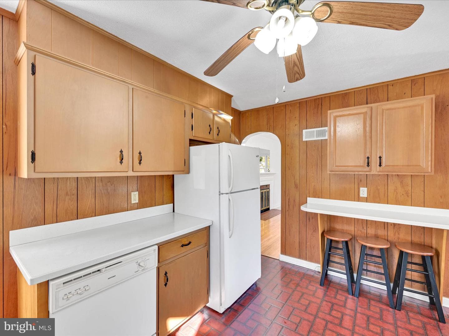 1246 E Derry Road photo 9