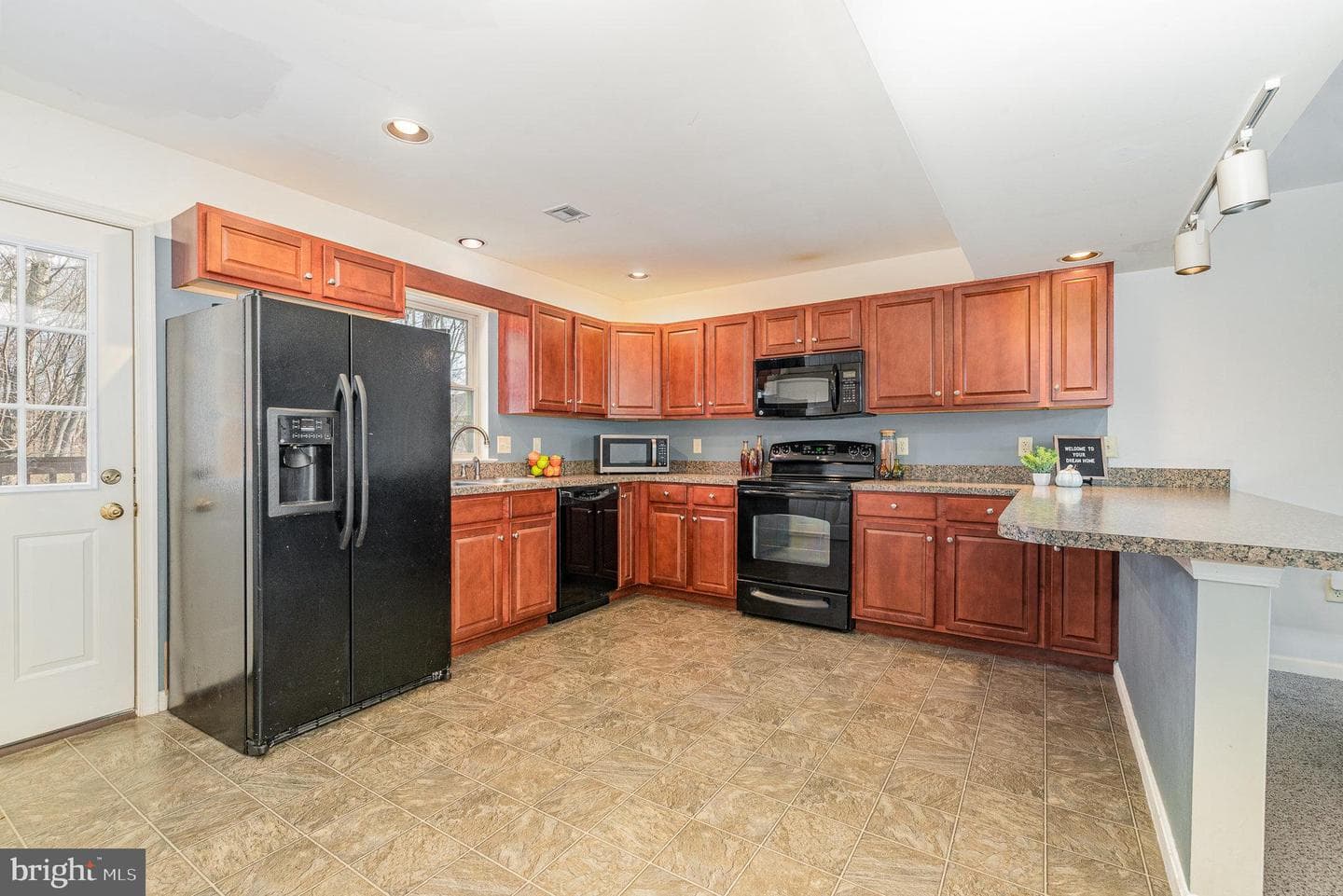 512 Woodthrush Court photo 10