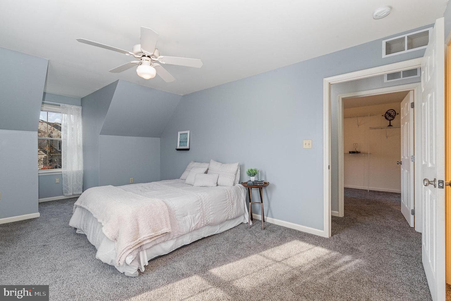 512 Woodthrush Court photo 14