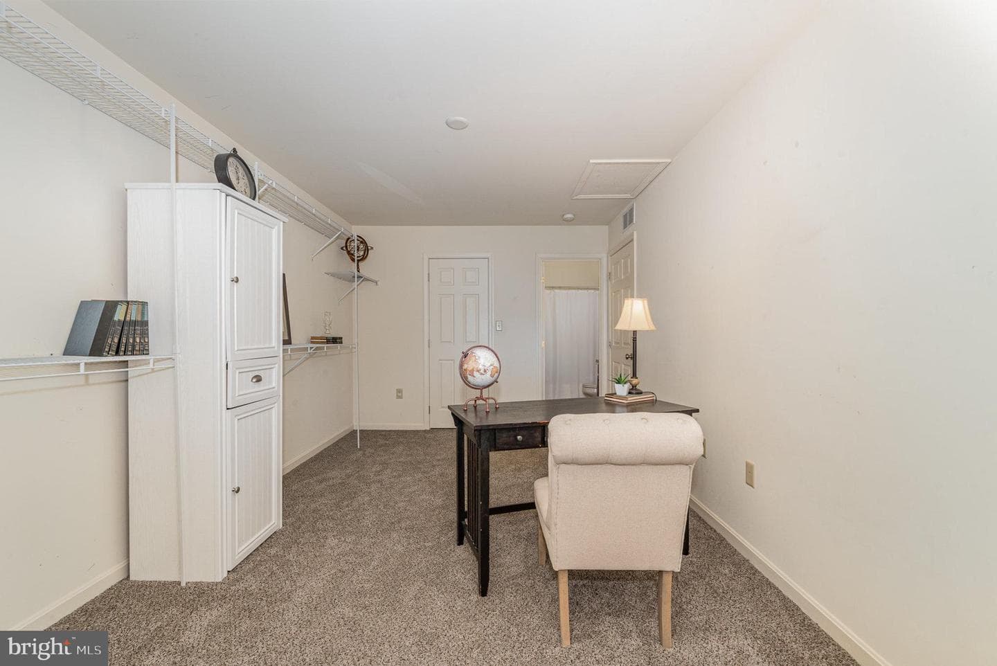 512 Woodthrush Court photo 18